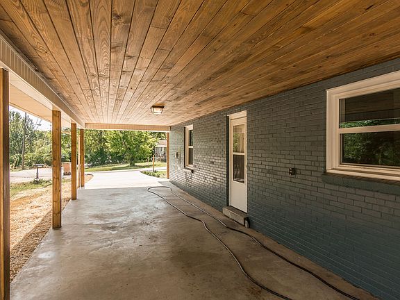 5th image of 2842 Brunswick Dr