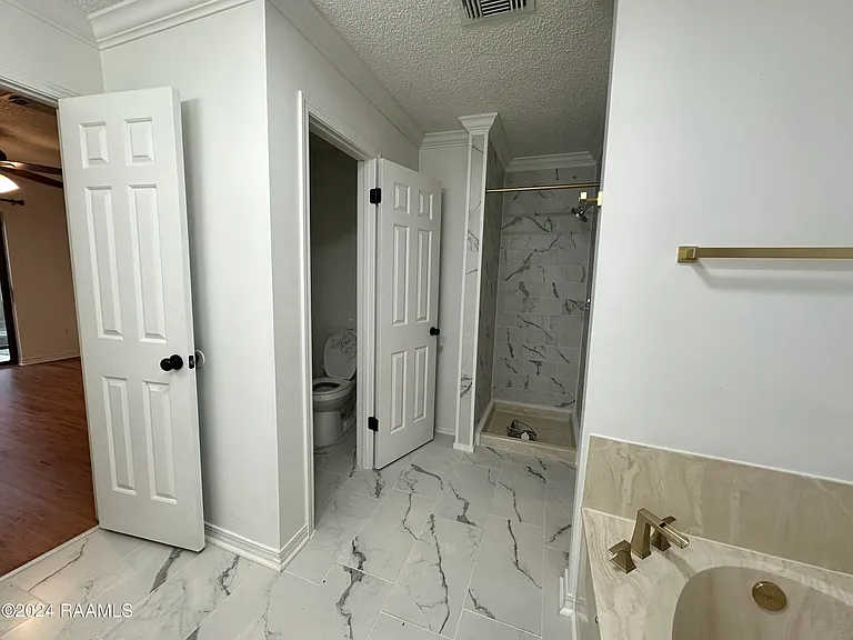 104 Ambiance Cir — Photo 12