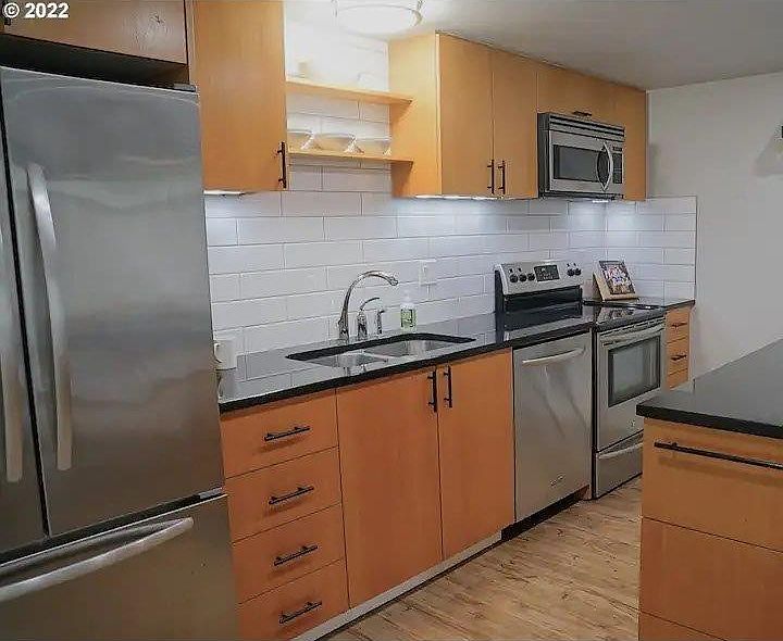 Fully outfitted kitchen
