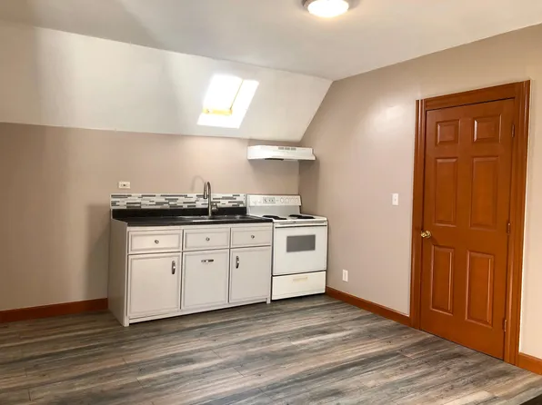 15 June St APT 3, Worcester, MA 01602