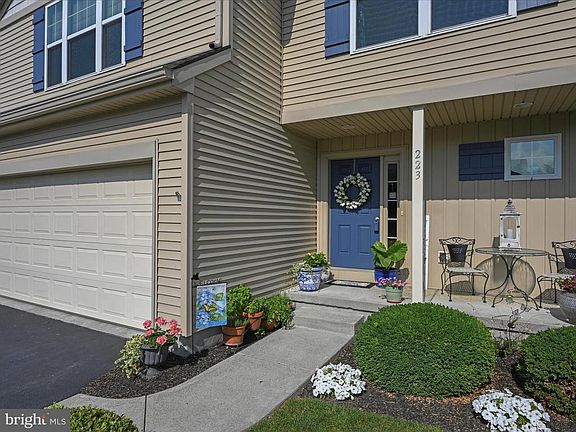 4th image of 223 Charlan Blvd