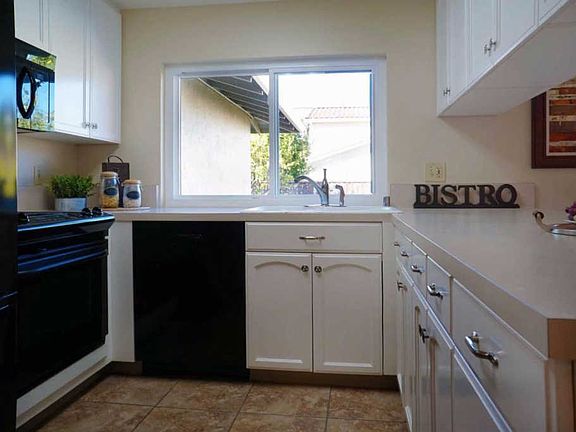 2nd image of 6005 Salida Del Sol