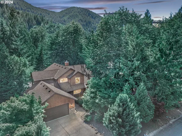 25695 E Bright Ave, Welches, OR 97067