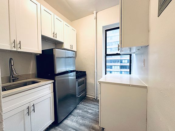 5th image of 161 E 96th St APT 5A