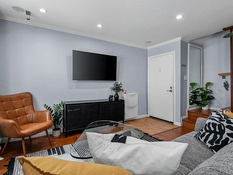 200 Elm Ave #15 — Photo 6