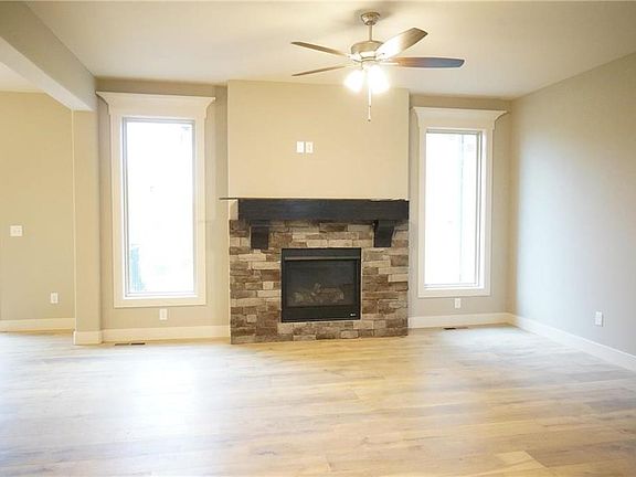 3rd image of 4005 Sagamore Dr