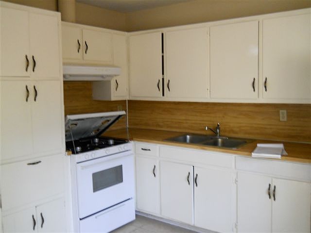 2nd image of 849 Englewood Dr