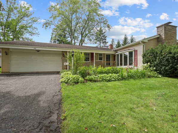 458 Patton Dr, Buffalo Grove, IL 60089