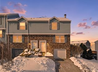 2518 Hawthorne Dr, Oakdale, PA 15071