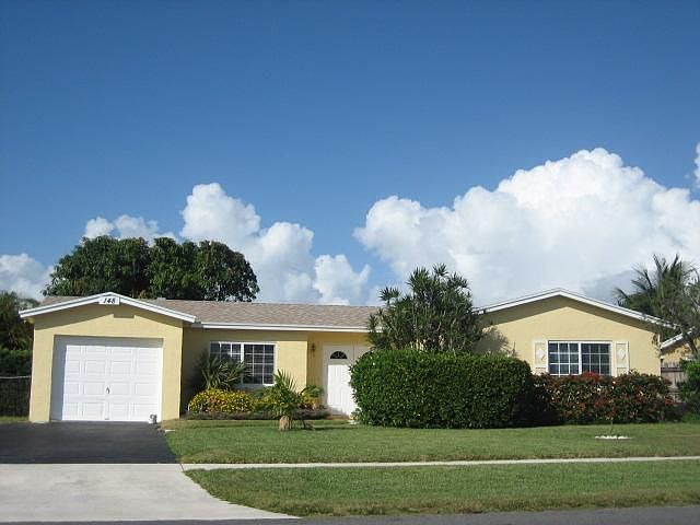 1st image of 148 Rowley Dr