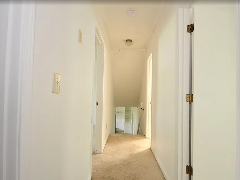 1495 Haynes Ct — Photo 5