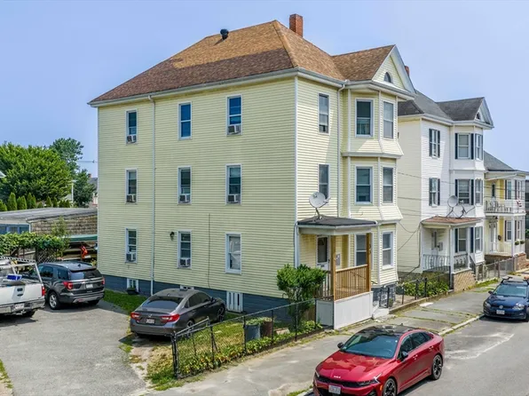 33 Swift St, New Bedford, MA 02740
