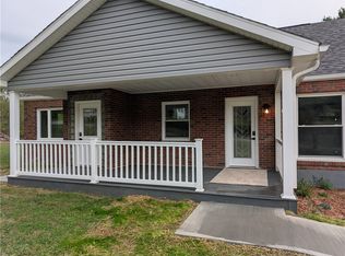 104 Walnut Rd, Karns City, PA 16041