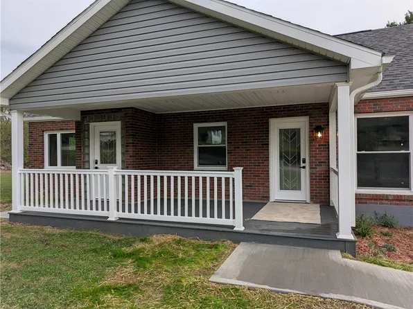 104 Walnut Rd, Karns City, PA 16041