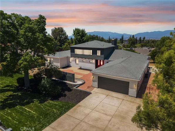 220 W Highland Ave, Redlands, CA 92373