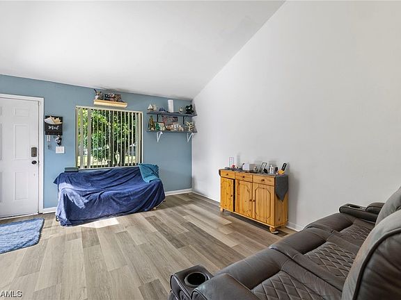 5th image of 8863 Somerset Blvd