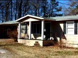 5595 Pea Ridge Rd, Cornelia, GA 30531