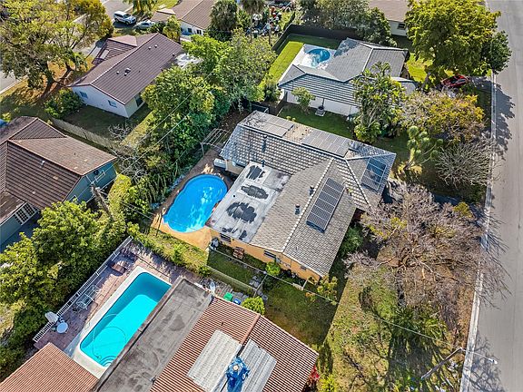 4th image of 7961 NW 37th Drive