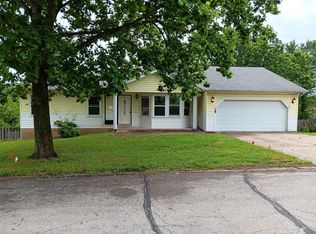 1409 Dutchmill Dr, Arnold, MO 63010