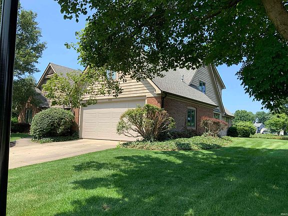2nd image of 15681 Fieldcrest Ct