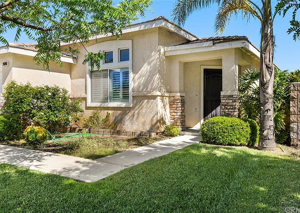 1st image of 26898 Mountain Glen Dr