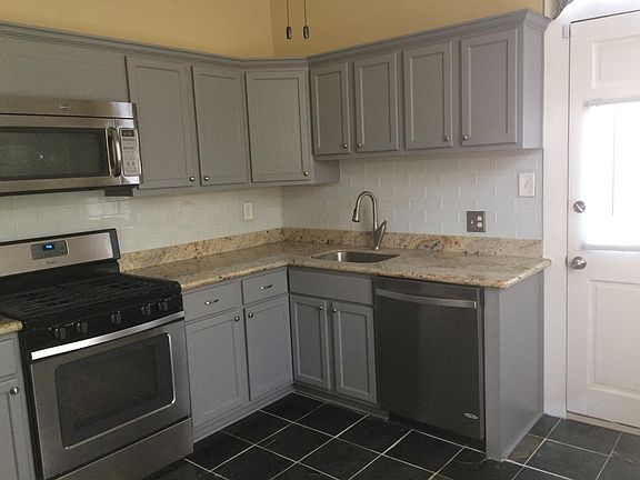 3rd image of 225 S Solomon St Floor 1