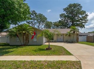 5030 Gardendale Ln, New Port Richey, FL 34653