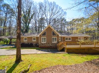 320 Sherwood Rd, Fayetteville, GA 30215