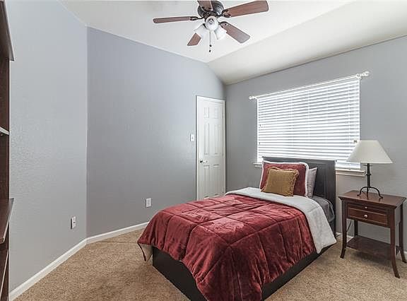 5th image of 121 Creekview Dr