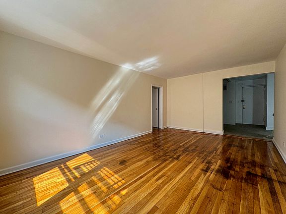 4th image of 140-59 Ash Ave #434