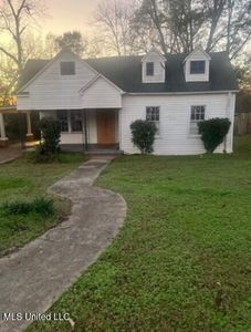 305 N Pearl St, Carthage, MS, 39051