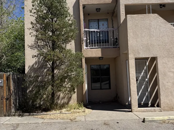 300 Whispering Sands Ct SE #A, Albuquerque, NM 87123