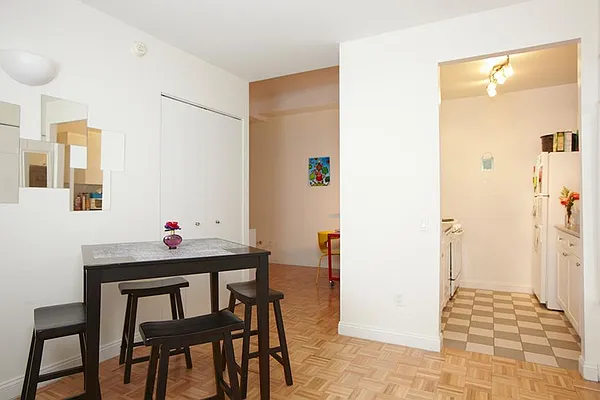Rented by Town Residential | media 28