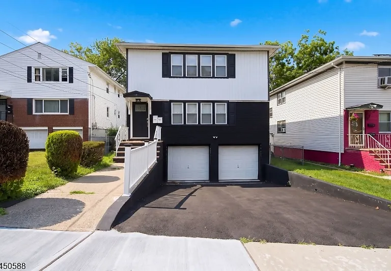 19 Evelyn Ct #2 — Photo 1