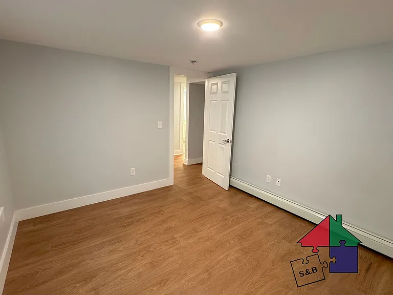166 N Winooski Ave — Photo 16