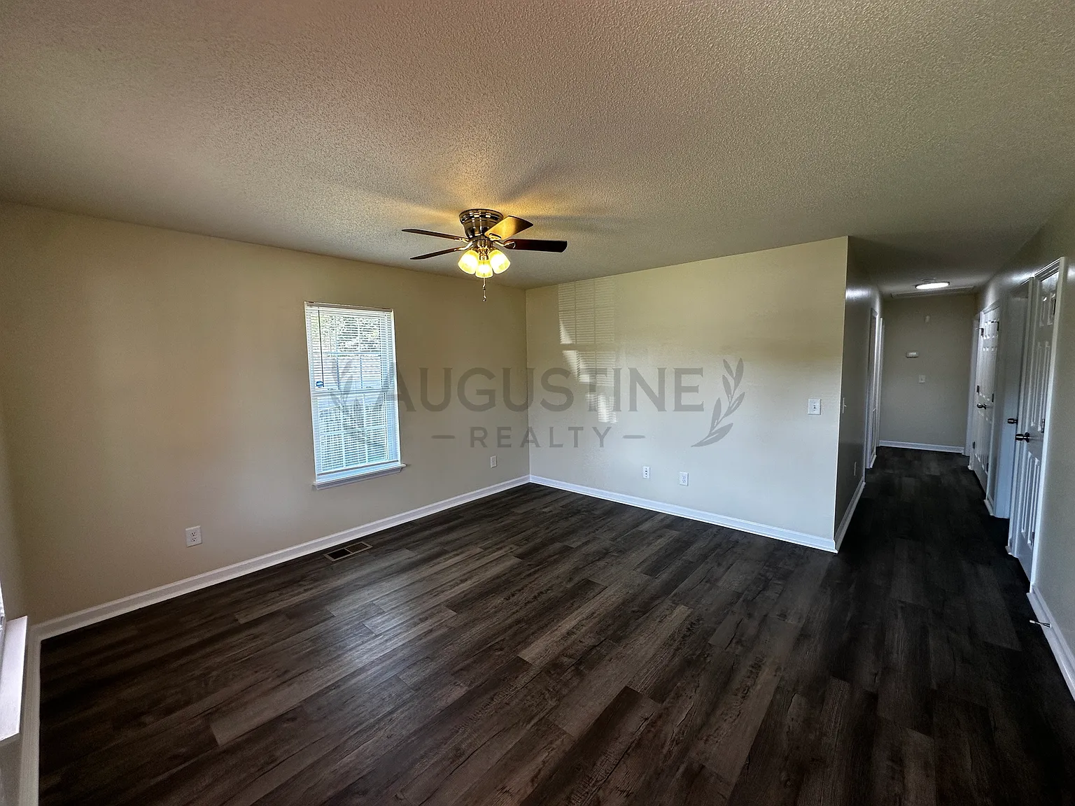3 bed, 1120 sqft, $1,625 — Photo 2