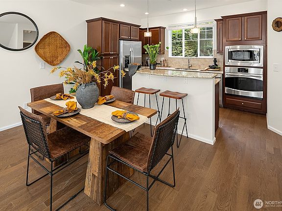 2nd image of 105 118th Avenue SE #3