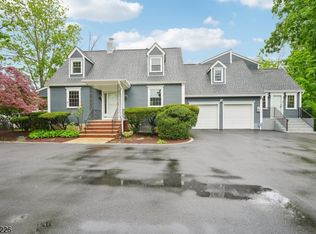 17 Parsippany Rd, Whippany, NJ 07981