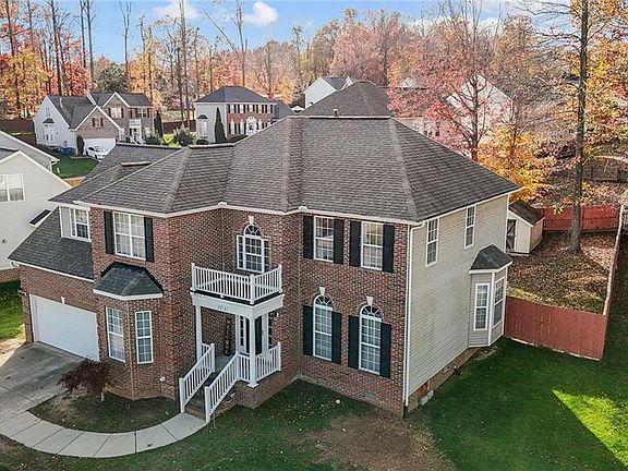 2nd image of 2214 Flora Vista Ct