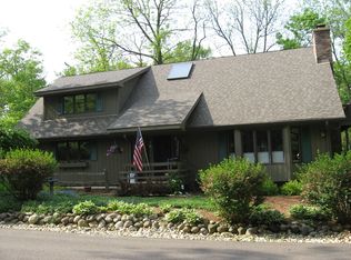 167 Abbey Springs Dr, Fontana, WI 53125