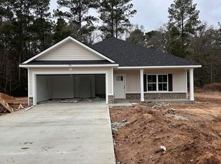 119 NE Clay St, Ludowici, GA 31316