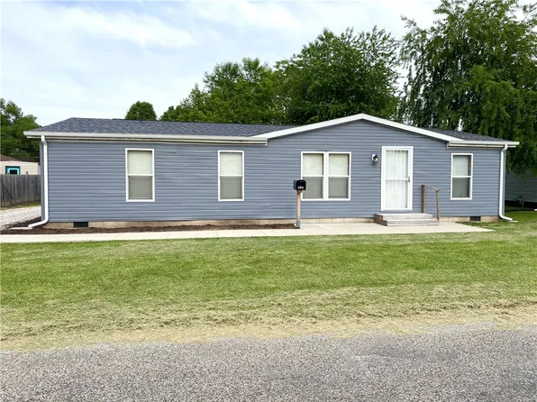 812 Central Ave, Tilton, IL 61833