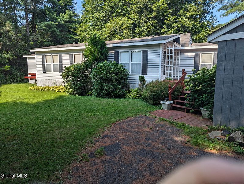 2nd image of 40 White Road