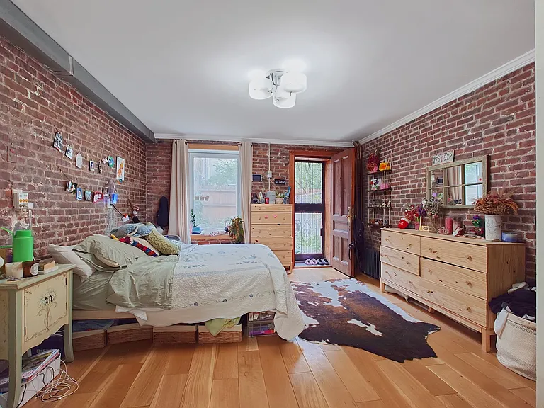 539 Manhattan Ave #1 — Photo 6