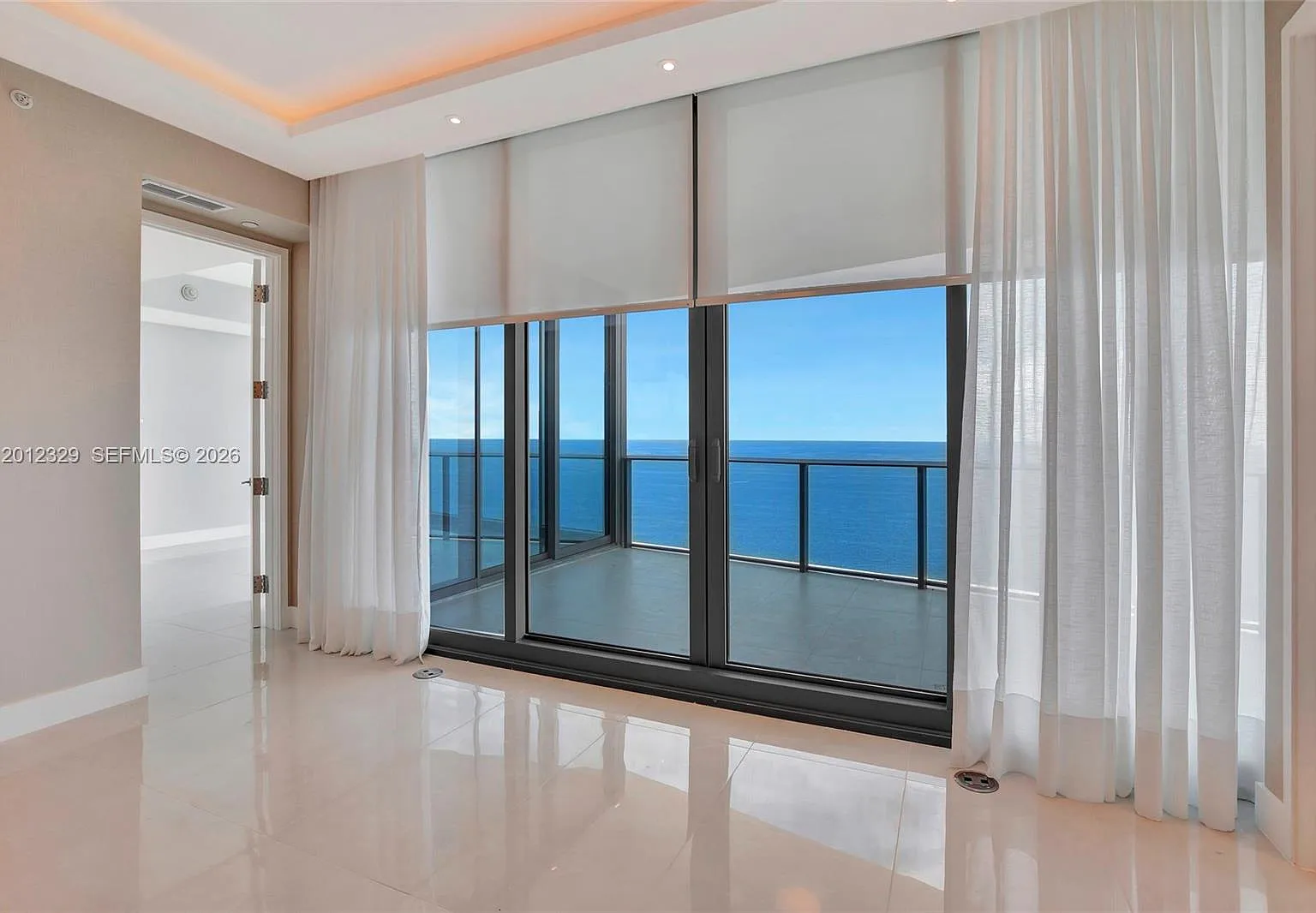 Ritz Carlton Residences — Photo 3