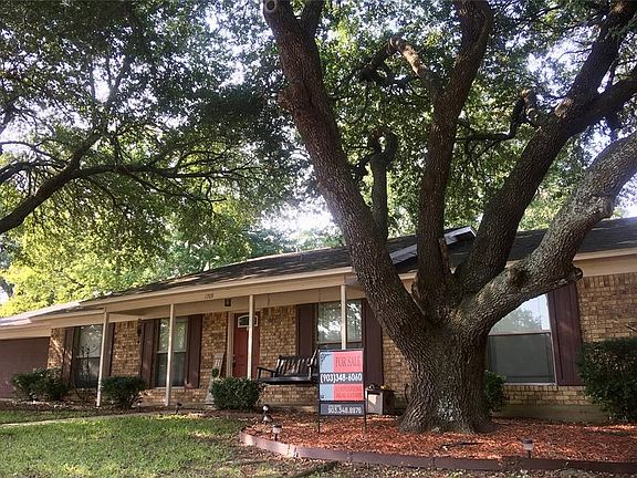2nd image of 1709 Lakeshore Dr