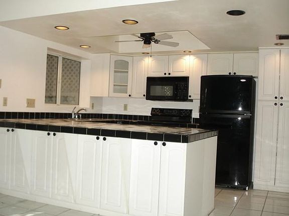 4th image of 6525 N 44th Ave