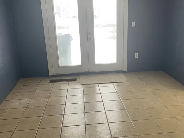 1304 Clay St, Cedar Falls, IA 50613