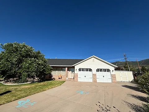 1261 W 1225 S