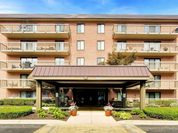 6443 Clarendon Hills Rd APT 301C, Willowbrook, IL 60527